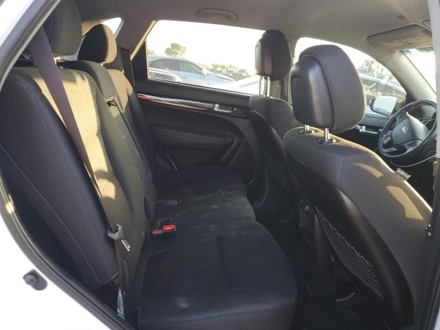 Photo 11 from auction – 2014 KIA SORENTO LX with VIN 5XYKTCA60EG425742