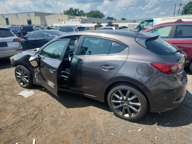 Photo 2 from auction – 2018 MAZDA 3 TOURING with VIN 3MZBN1L39JM174067