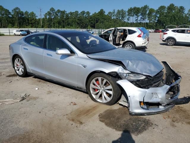 Photo 4 from auction – 2015 TESLA MODEL S P8 with VIN 5YJSA1H42FF085162