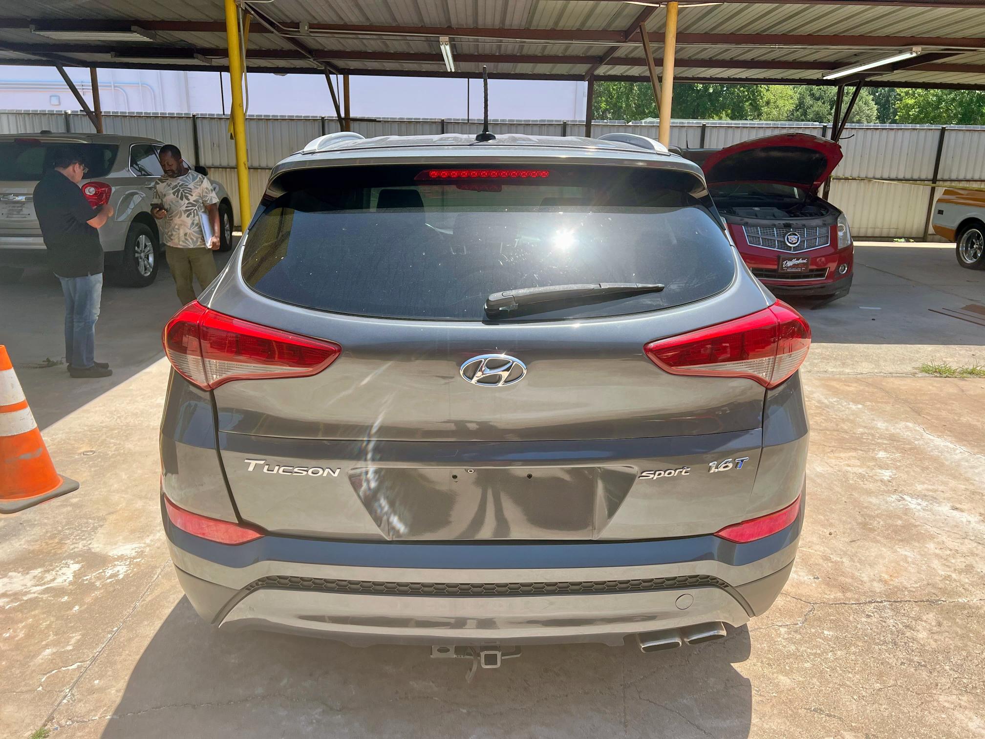 Photo 14 from auction – 2016 HYUNDAI TUCSON LIM with VIN KM8J33A2XGU126930