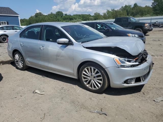 Photo 4 from auction – 2011 VOLKSWAGEN JETTA SEL with VIN 3VWLZ7AJ3BM304133