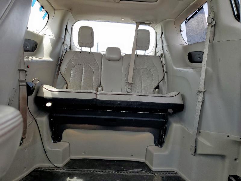 Photo 10 from auction – 2017 CHRYSLER PACIFICA L with VIN 2C4RC1GGXHR751793