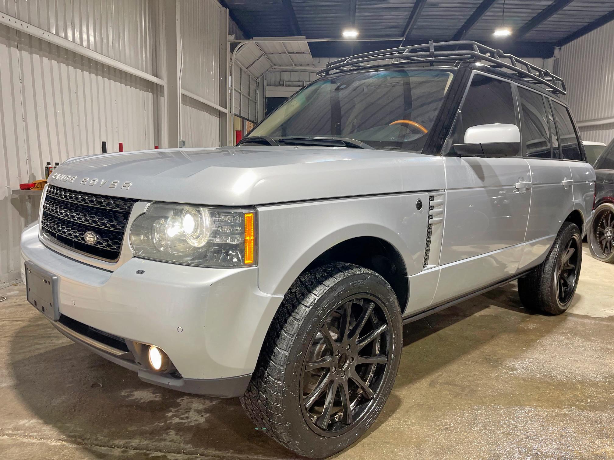 Photo 2 from auction – 2011 LAND ROVER RANGE ROVE with VIN SALMF1D42BA355759