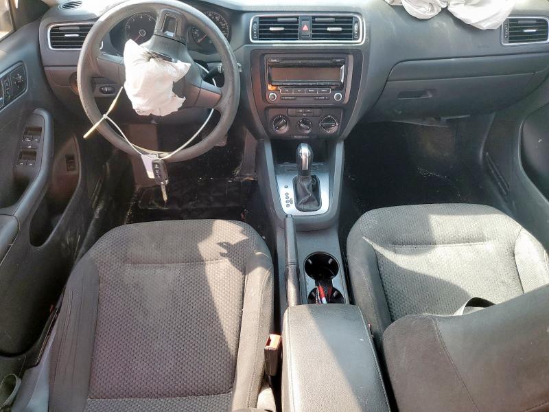 Photo 8 from auction – 2014 VOLKSWAGEN JETTA BASE with VIN 3VW2K7AJ8EM444876