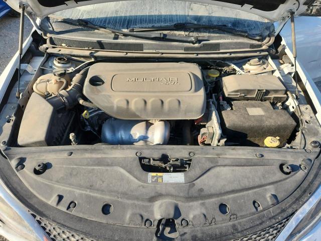 Photo 11 from auction – 2015 CHRYSLER 200 C with VIN 1C3CCCCB0FN565805