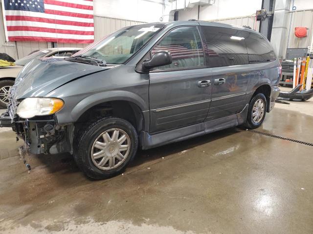 CHRYSLER TOWN & COU 2005 with VIN 2C8GP64L75R530463 - Photo from auction