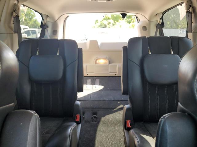 Photo 10 from auction – 2014 CHRYSLER TOWN & COU with VIN 2C4RC1CG6ER329778