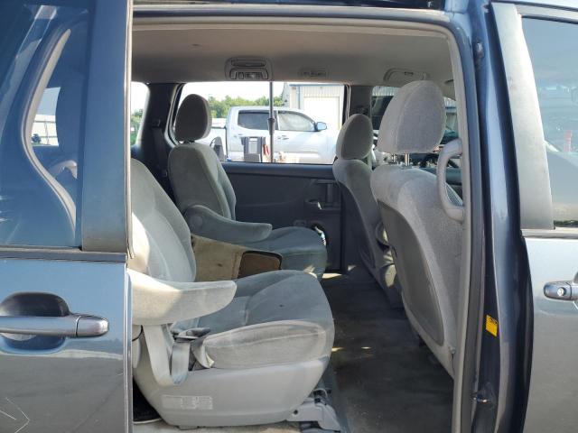 Photo 11 from auction – 2010 TOYOTA SIENNA CE with VIN 5TDKK4CC1AS333743
