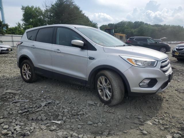 Photo 4 from auction – 2017 FORD ESCAPE SE with VIN 1FMCU0GD6HUD02919