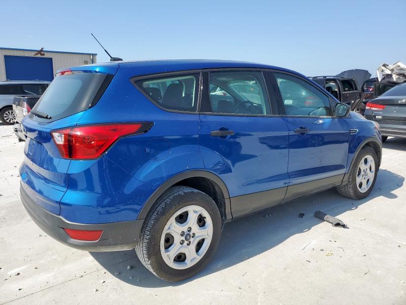 Photo 3 from auction – 2019 FORD ESCAPE S with VIN 1FMCU0F73KUA18148