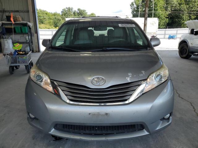 Photo 5 from auction – 2011 TOYOTA SIENNA XLE with VIN 5TDYK3DC4BS104493