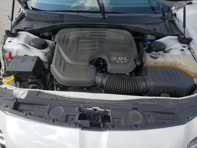 Photo 11 from auction – 2019 CHRYSLER 300 LIMITE with VIN 2C3CCAKGXKH524117