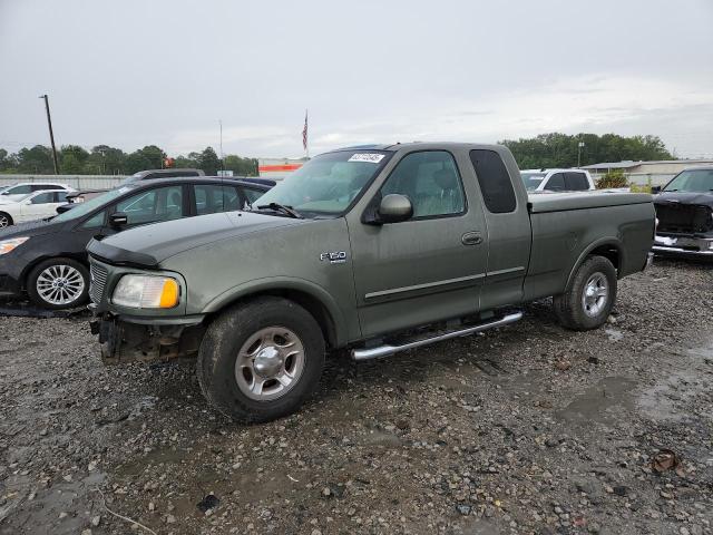 2002 FORD 1220