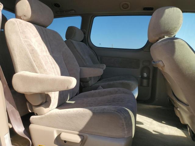 Photo 11 from auction – 2002 TOYOTA SIENNA LE with VIN 4T3ZF13C72U435694