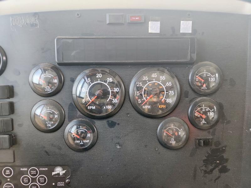 Photo 8 from auction – 2000 HOLDIAY RAMBLER MTRHM with VIN 4UZ6XJCA7YCH01322