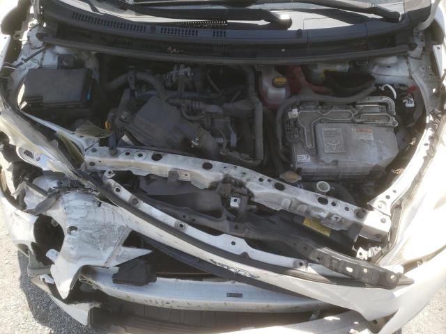 Photo 11 from auction – 2014 TOYOTA PRIUS C with VIN JTDKDTB37E1079514