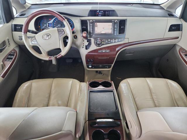 Photo 8 from auction – 2011 TOYOTA SIENNA XLE with VIN 5TDYK3DC0BS003886