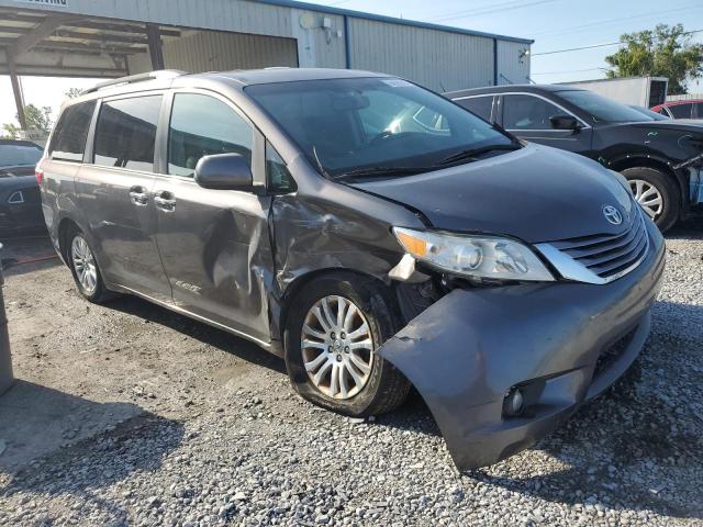 Photo 4 from auction – 2017 TOYOTA SIENNA XLE with VIN 5TDYZ3DC8HS891811