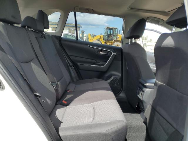 Photo 11 from auction – 2022 TOYOTA RAV4 XLE with VIN JTMW1RFVXNJ024435