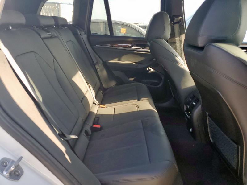 Photo 10 from auction – 2019 BMW X3 SDRIVE3 with VIN 5UXTR7C5XKLF33625