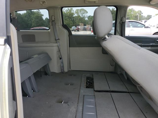Photo 11 from auction – 2010 CHRYSLER TOWN & COU with VIN 2A4RR4DE0AR103611