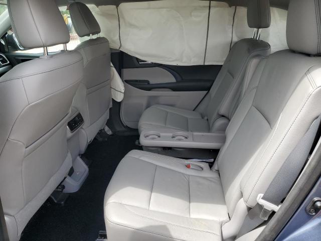 Photo 11 from auction – 2017 TOYOTA HIGHLANDER with VIN 5TDJZRFH0HS430308