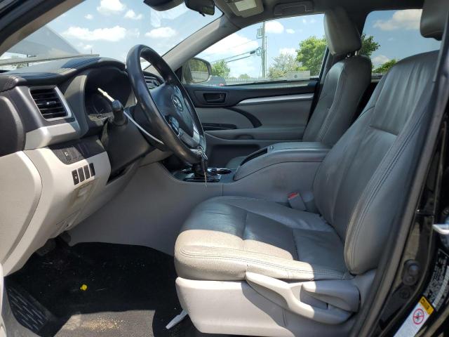 Photo 7 from auction – 2017 TOYOTA HIGHLANDER with VIN 5TDBZRFH4HS431174