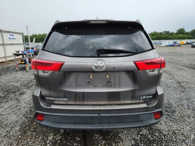 Photo 6 from auction – 2018 TOYOTA HIGHLANDER with VIN 5TDBZRFH4JS836540