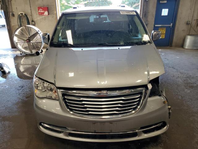 Photo 5 from auction – 2016 CHRYSLER TOWN & COU with VIN 2C4RC1CG4GR189569