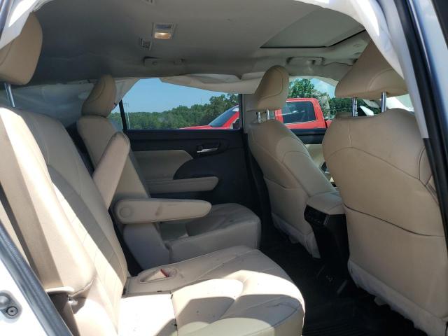 Photo 11 from auction – 2023 TOYOTA HIGHLANDER with VIN 5TDKDRAH4PS010009