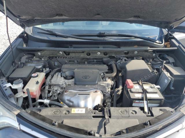 Photo 12 from auction – 2017 TOYOTA RAV4 XLE with VIN JTMRFREV3HJ702852
