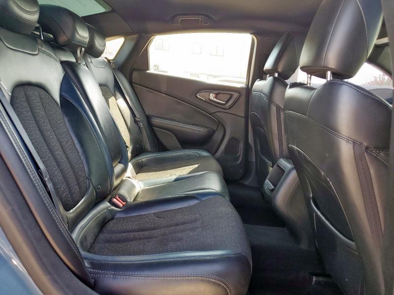 Photo 10 from auction – 2015 CHRYSLER 200 S with VIN 1C3CCCBB5FN657977