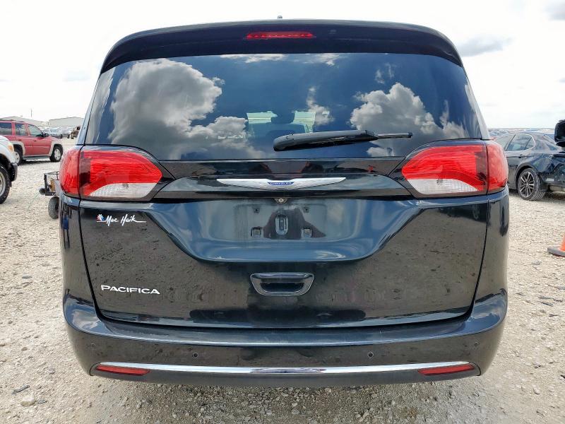 Photo 6 from auction – 2018 CHRYSLER PACIFICA T with VIN 2C4RC1BGXJR351701