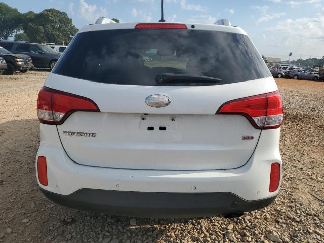 Photo 6 from auction – 2015 KIA SORENTO LX with VIN 5XYKT3A69FG554869