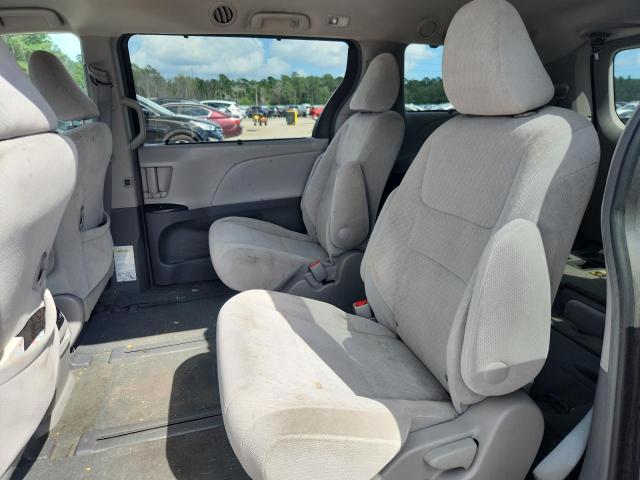 Photo 11 from auction – 2015 TOYOTA SIENNA LE with VIN 5TDJK3DC5FS127224