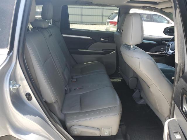 Photo 11 from auction – 2016 TOYOTA HIGHLANDER with VIN 5TDKKRFH2GS177676