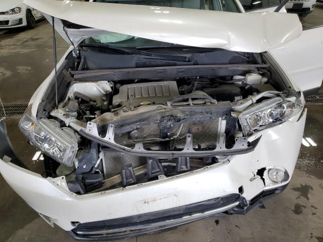 Photo 12 from auction – 2013 TOYOTA HIGHLANDER with VIN 5TDBK3EH6DS214173