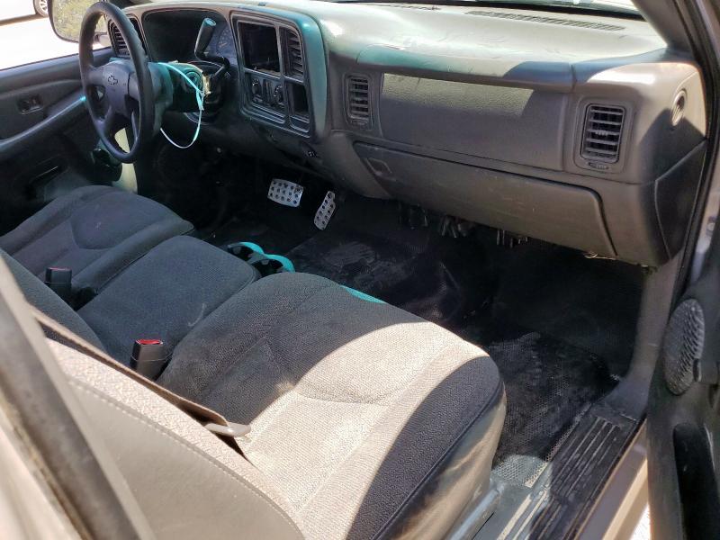 Photo 8 from auction – 2005 CHEVROLET SILVERADO with VIN 1GCEC19XX5Z133175