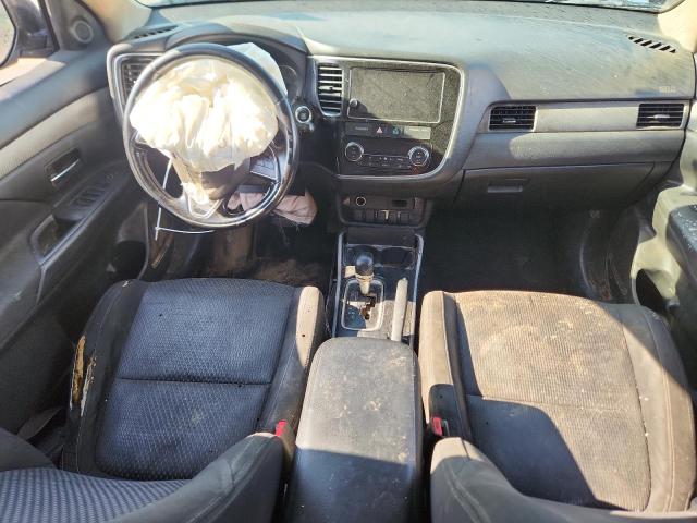 Photo 8 from auction – 2018 MITSUBISHI OUTLANDER with VIN JA4AD3A38JJ002569