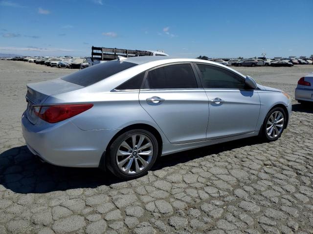 Photo 3 from auction – 2013 HYUNDAI SONATA SE with VIN 5NPEC4AB3DH574637