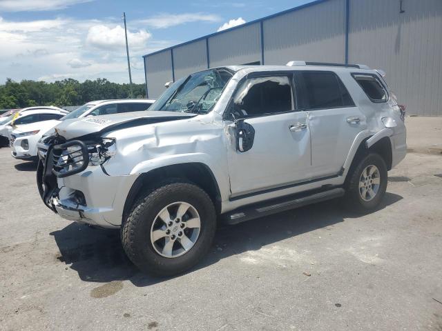 TOYOTA 4RUNNER SR 2011 with VIN JTEZU5JR5B5028996 - Photo from auction