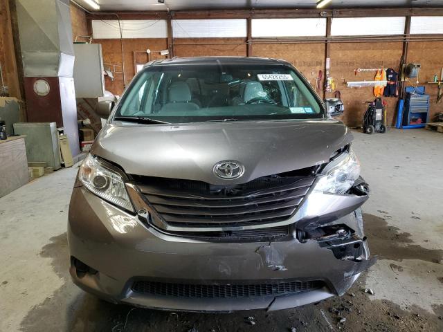 Photo 5 from auction – 2015 TOYOTA SIENNA LE with VIN 5TDKK3DC6FS656394