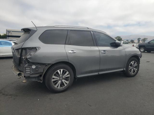 Photo 3 from auction – 2017 NISSAN PATHFINDER S with VIN 5N1DR2MN0HC696728