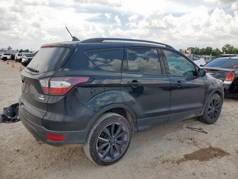 Photo 3 from auction – 2018 FORD ESCAPE SE with VIN 1FMCU0GD7JUB11399