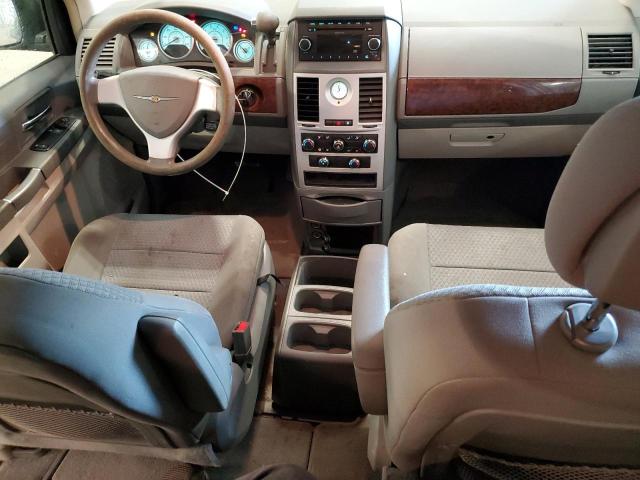 Photo 8 from auction – 2010 CHRYSLER TOWN & COU with VIN 2A4RR2D16AR330223