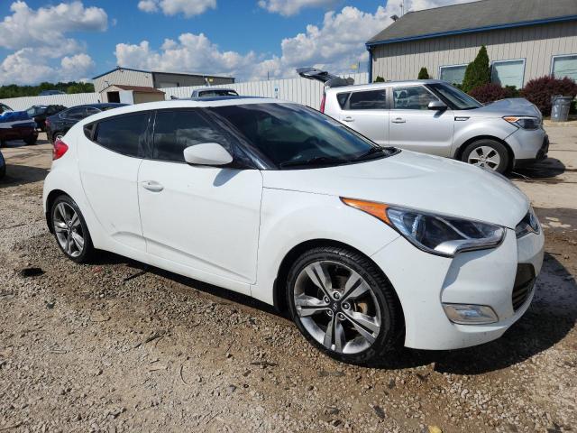 Photo 4 from auction – 2016 HYUNDAI VELOSTER with VIN KMHTC6AD8GU273470
