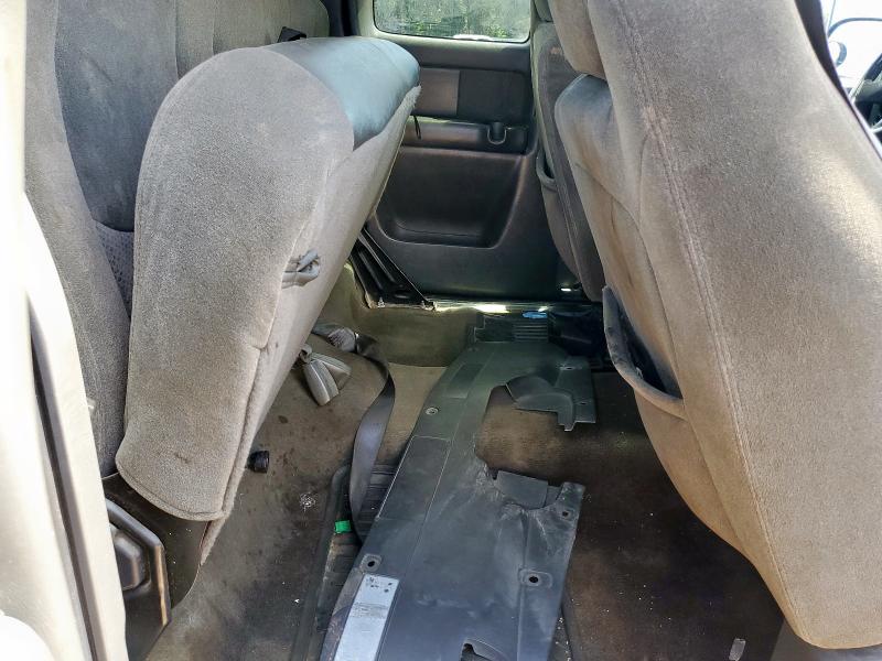 Photo 10 from auction – 2004 CHEVROLET SILVERADO with VIN 2GCEC19T041148448
