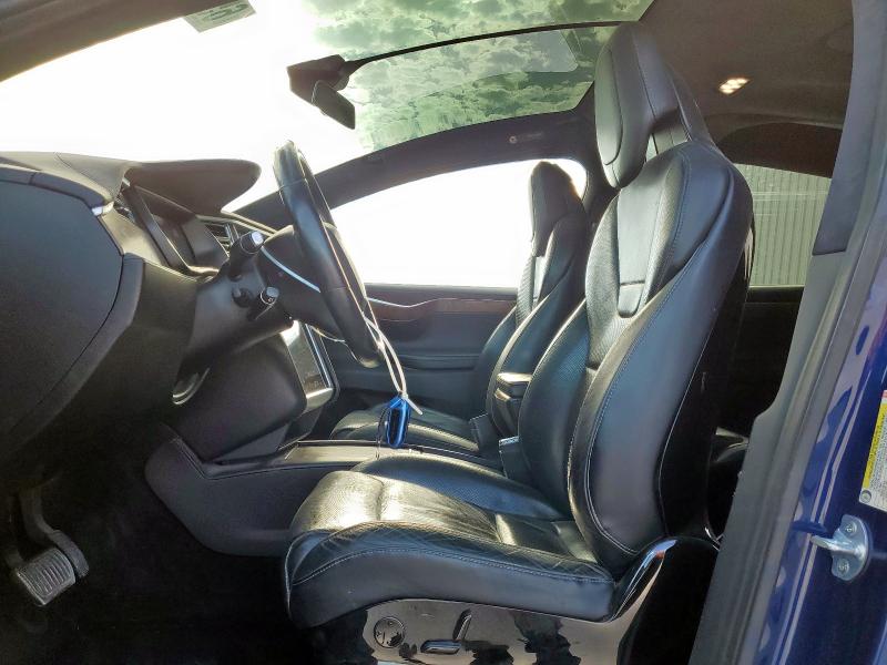Photo 7 from auction – 2016 TESLA MODEL X with VIN 5YJXCBE2XGF015936