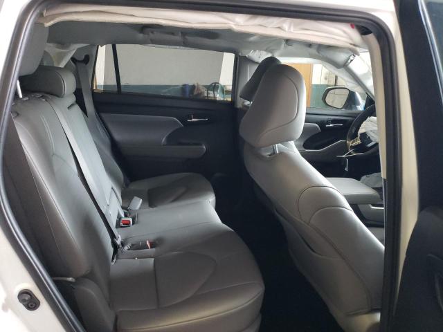 Photo 11 from auction – 2022 TOYOTA HIGHLANDER with VIN 5TDGZRBH8NS561434