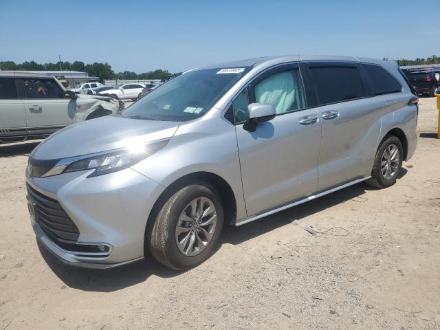 TOYOTA SIENNA XLE 2023 with VIN 5TDYSKFC3PS098717 - Photo from auction